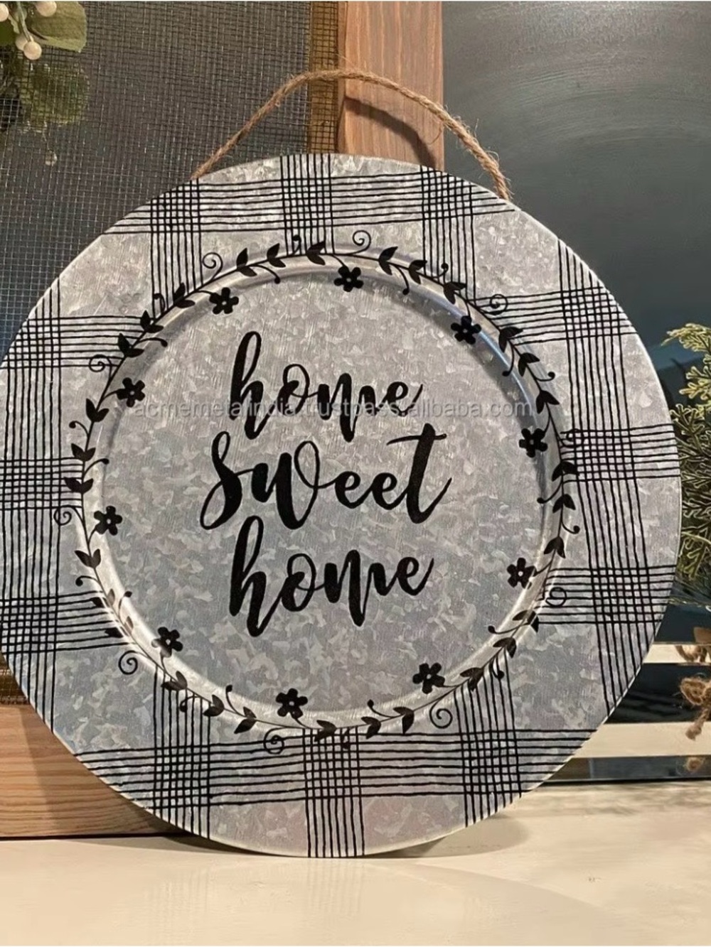 Farmhouse Plaid Round Metal Decor 13"D